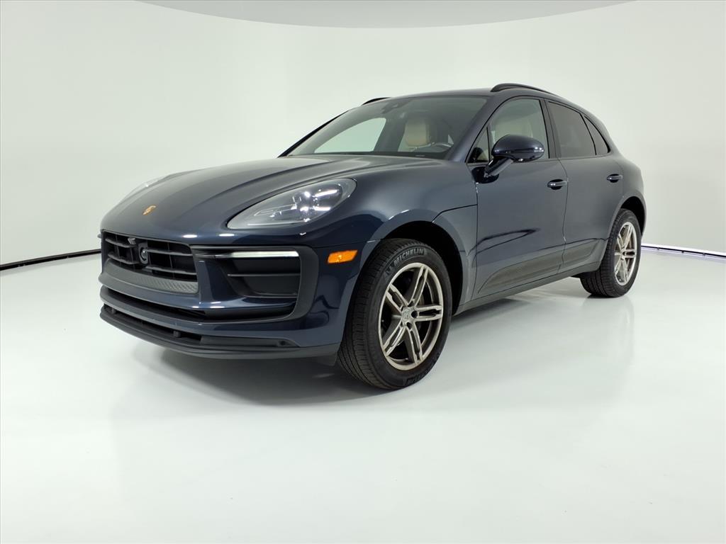 2023 Porsche Macan Base's photo