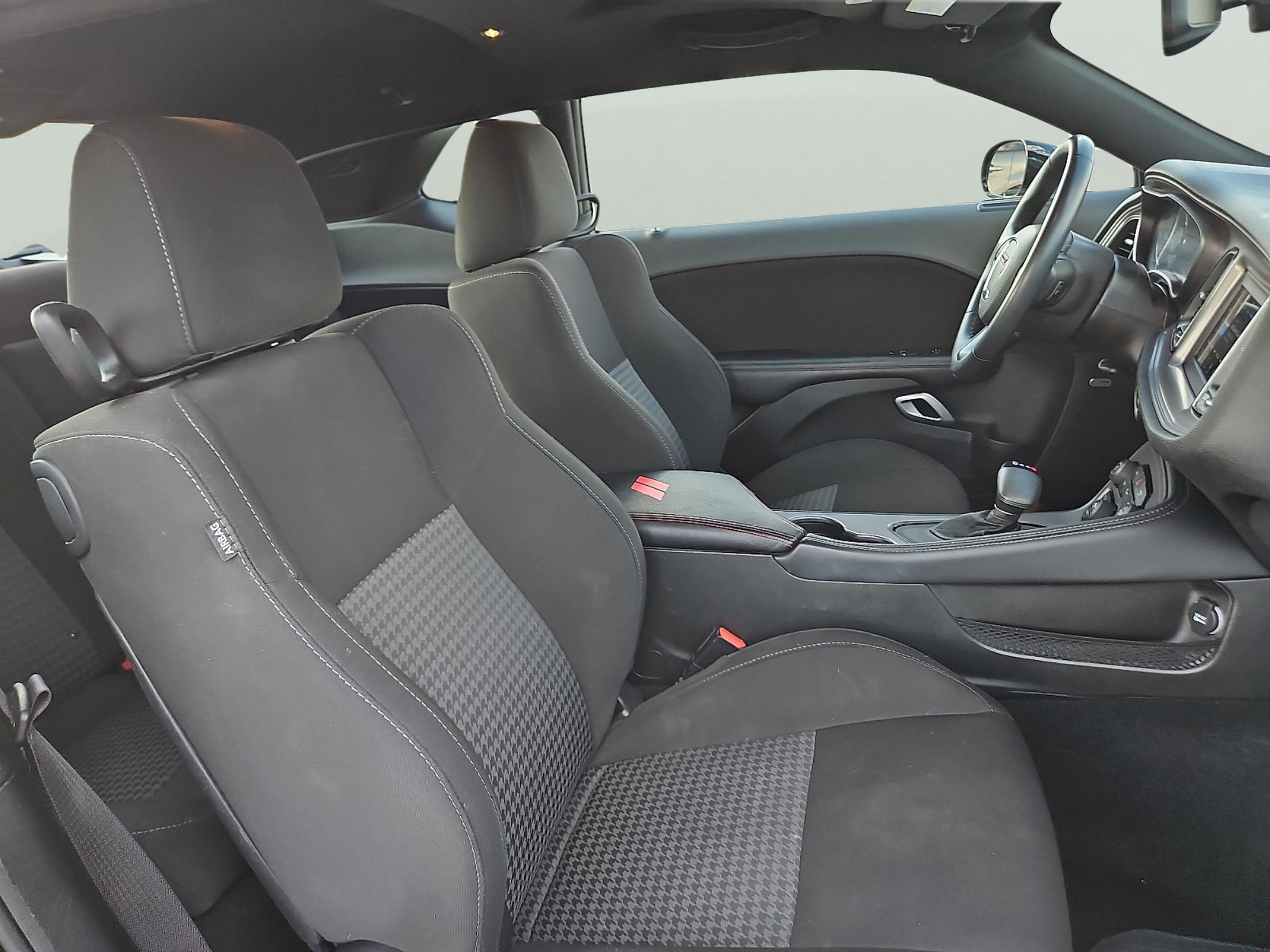 2023 Dodge Challenger GT photo 18
