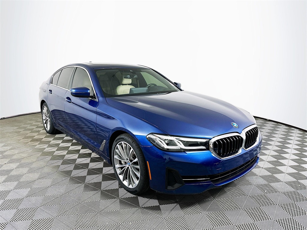 Used 2023 Blue Metallic BMW 540i xDrive image 3