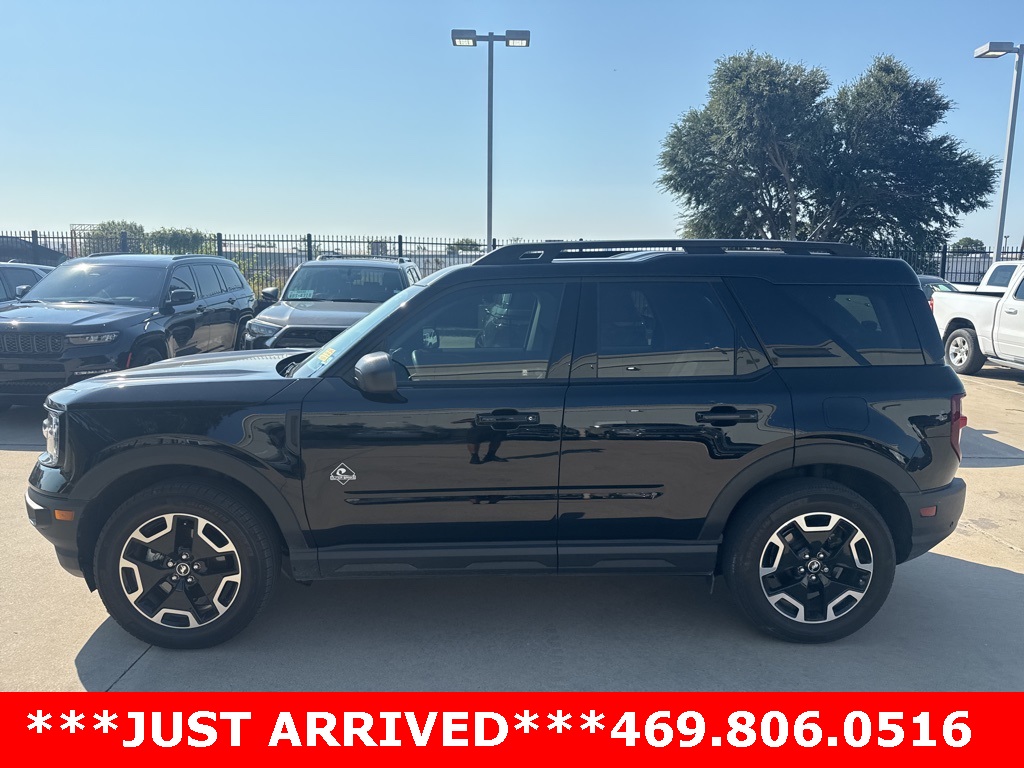 2022 Ford Bronco Sport Outer Banks photo 2