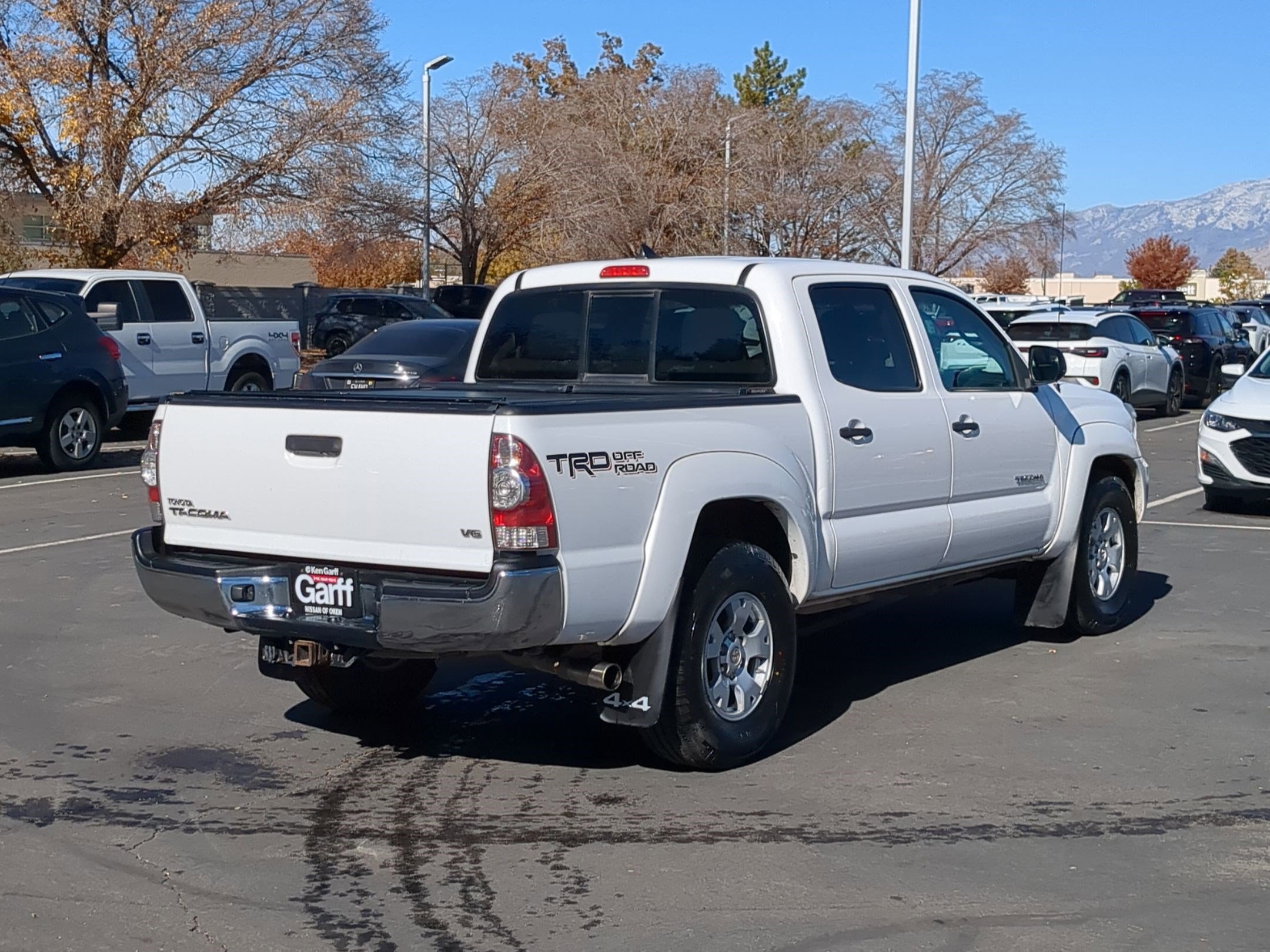 2015 Toyota Tacoma V6 photo 3