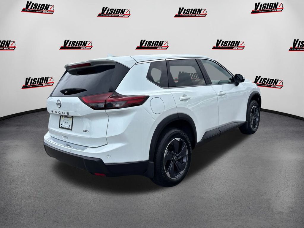 2025 Nissan Rogue SV photo 5