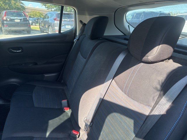 2018 Nissan Leaf S photo 11
