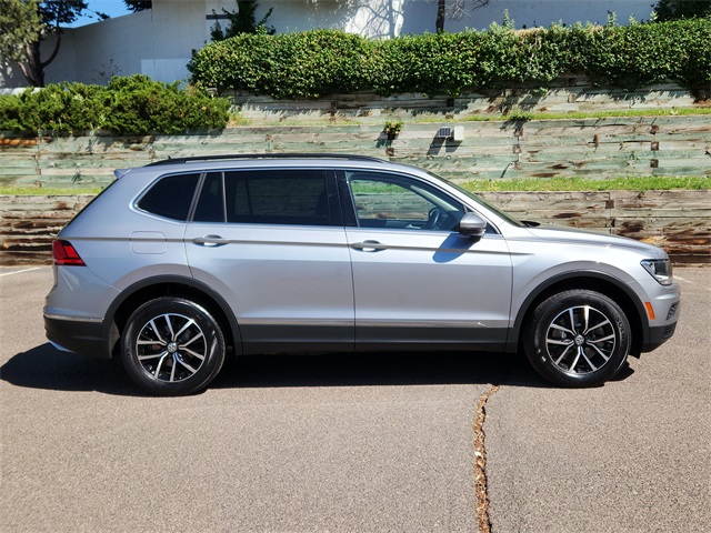 2021 Volkswagen Tiguan SE photo 2