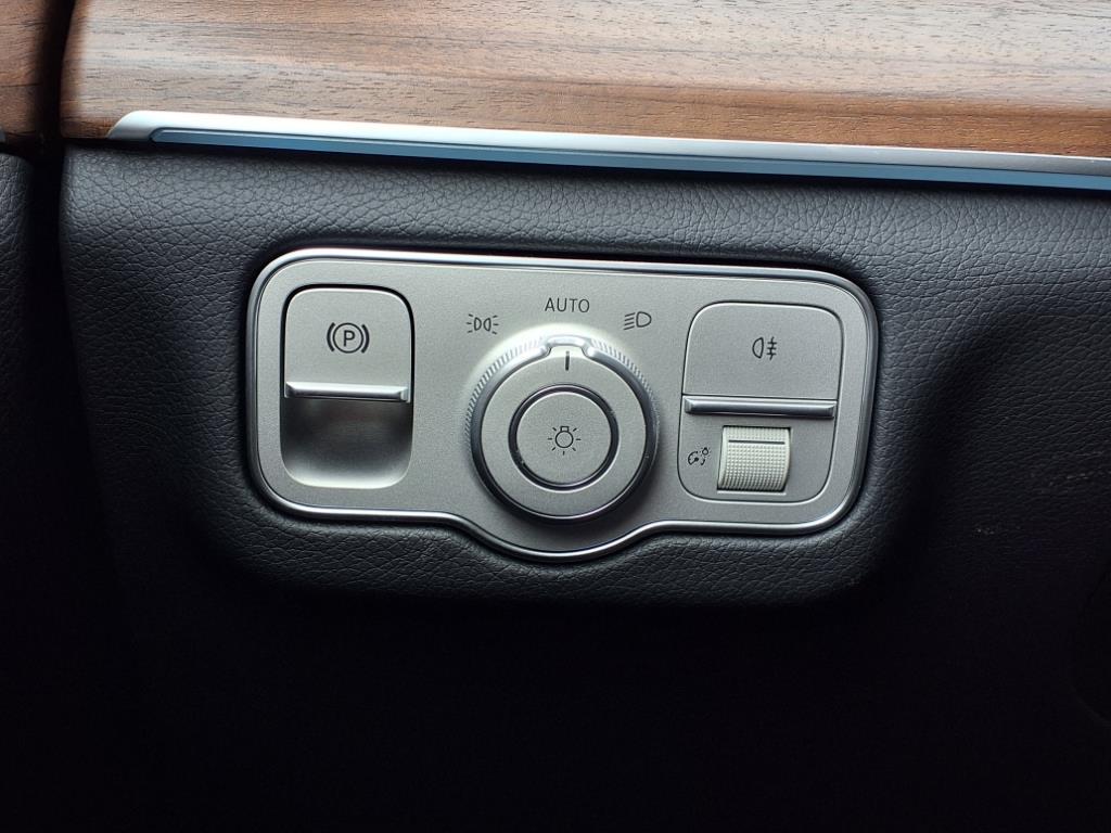2025 Mercedes Benz GLE 350 photo 13