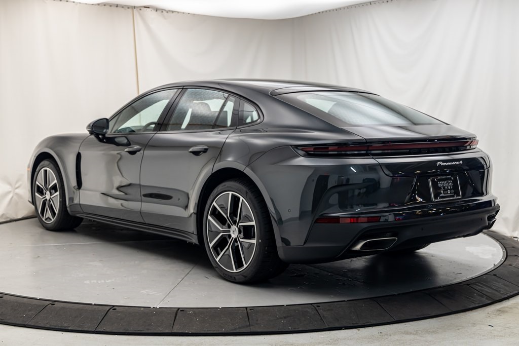 2024 Porsche Panamera 4 photo 3