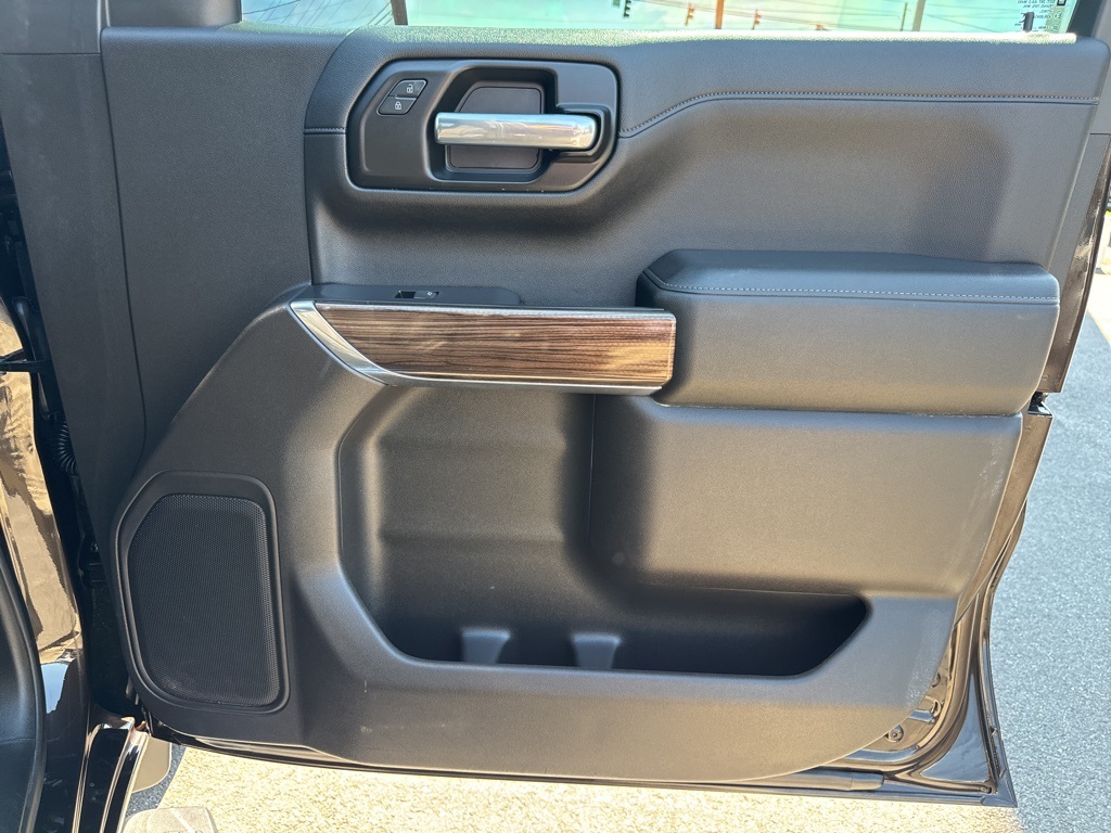 2020 Chevrolet Silverado 1500 LT photo 27