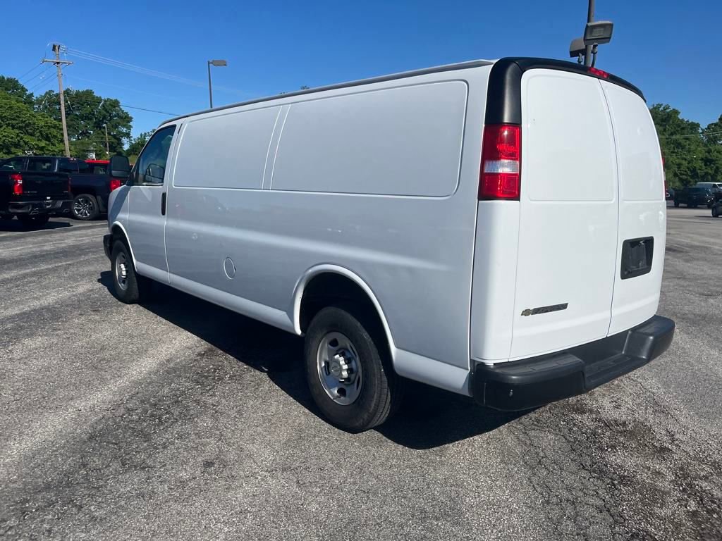 2023 Chevrolet Express Cargo Van photo 3