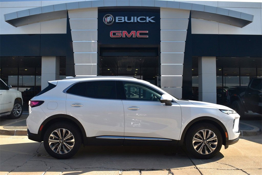 2025 Buick Envision Preferred photo 3