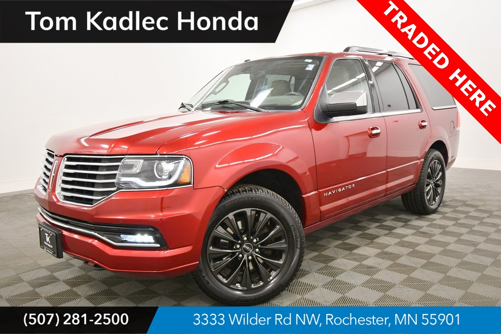 Used 2017 Ruby Red Lincoln Select image 1