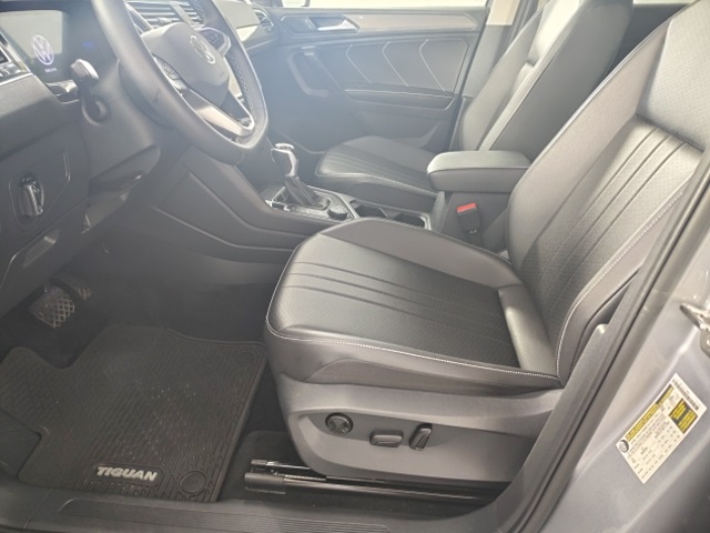 2024 Volkswagen Tiguan SE Wolfsburg Edition photo 8