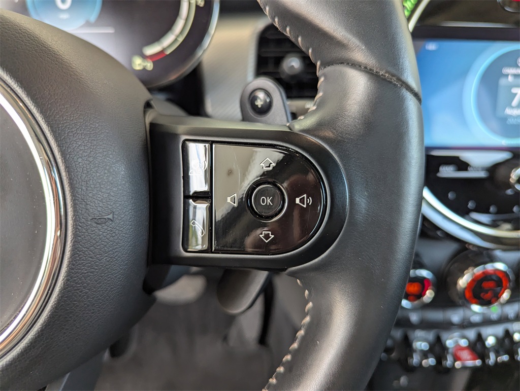 2024 Mini Cooper Hardtop Signature photo 18