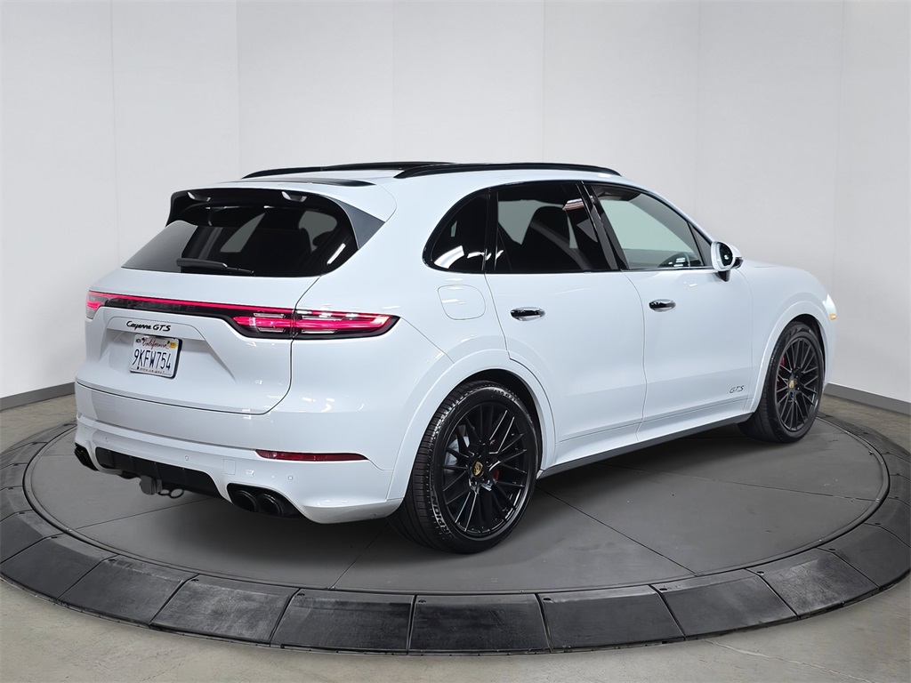 2021 Porsche Cayenne GTS photo 5