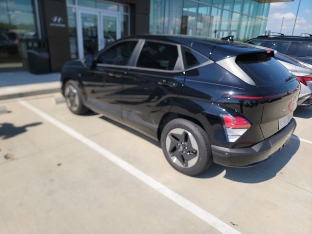 2024 Hyundai Kona Electric SE photo 2