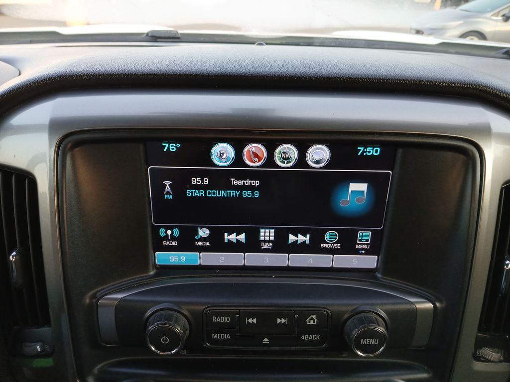 2018 Chevrolet Silverado 1500 LT photo 12