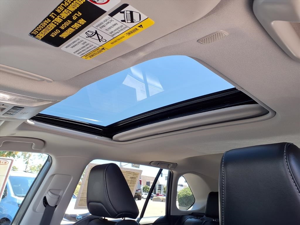 2023 Toyota RAV4 XLE Premium photo 22