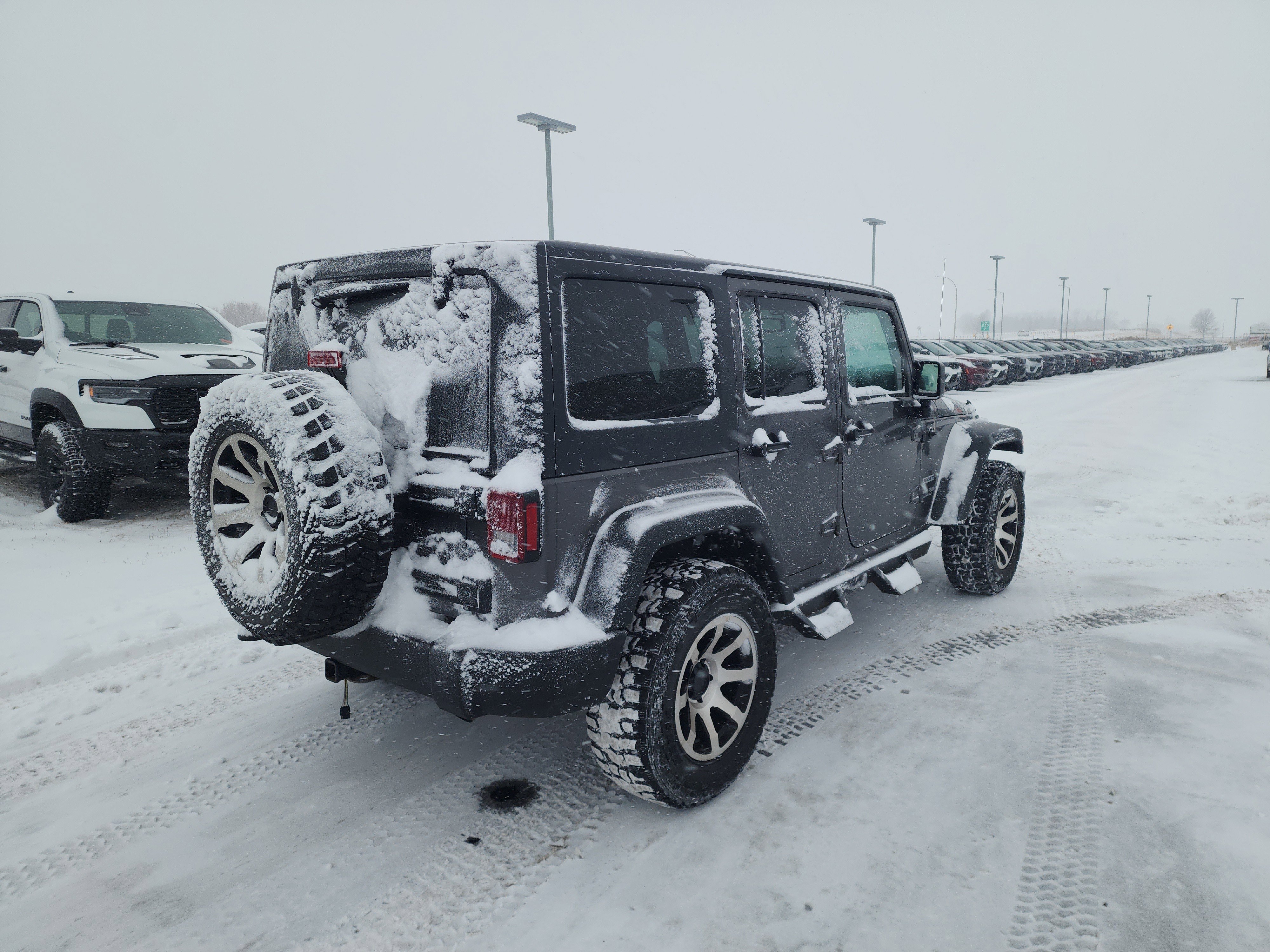 Used 2018 Jeep Wrangler JK Unlimited Sport S with VIN 1C4HJWDG2JL927463 for sale in Saint Charles, Minnesota