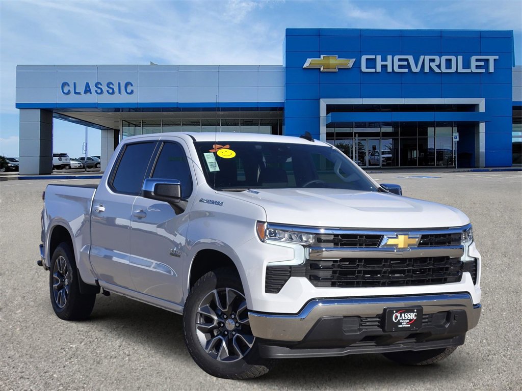 2025 Chevrolet Silverado 1500 LT's photo