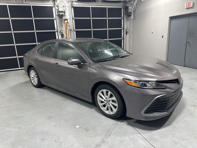 2024 Toyota Camry LE photo 2