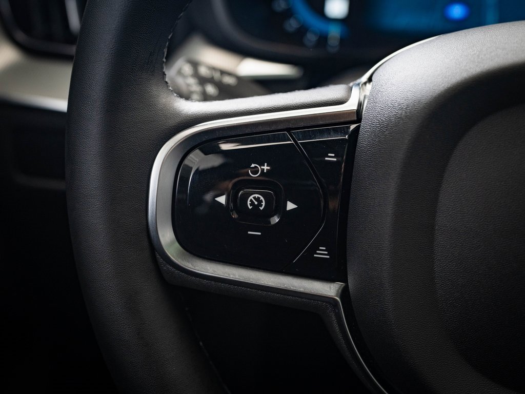 2024 Volvo XC60 Recharge Hybrid Ultimate photo 25
