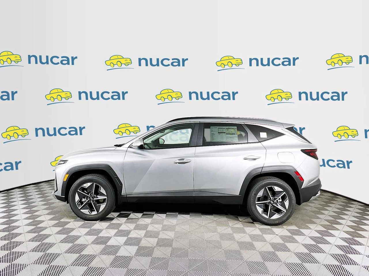 2025 Hyundai Tucson SEL photo 2