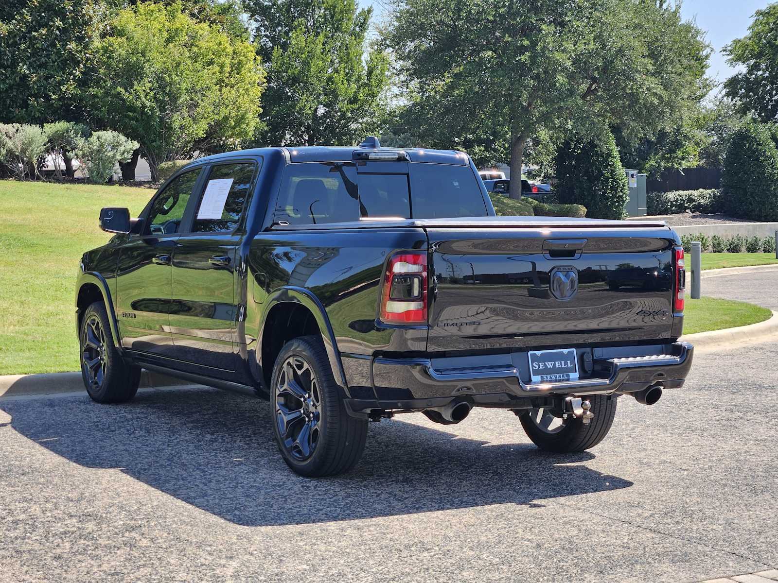 2023 Ram 1500 Limited photo 3