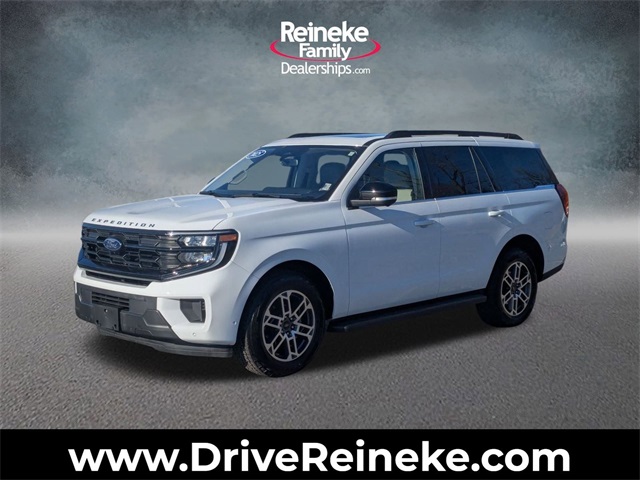 2025 Ford Expedition Active's photo