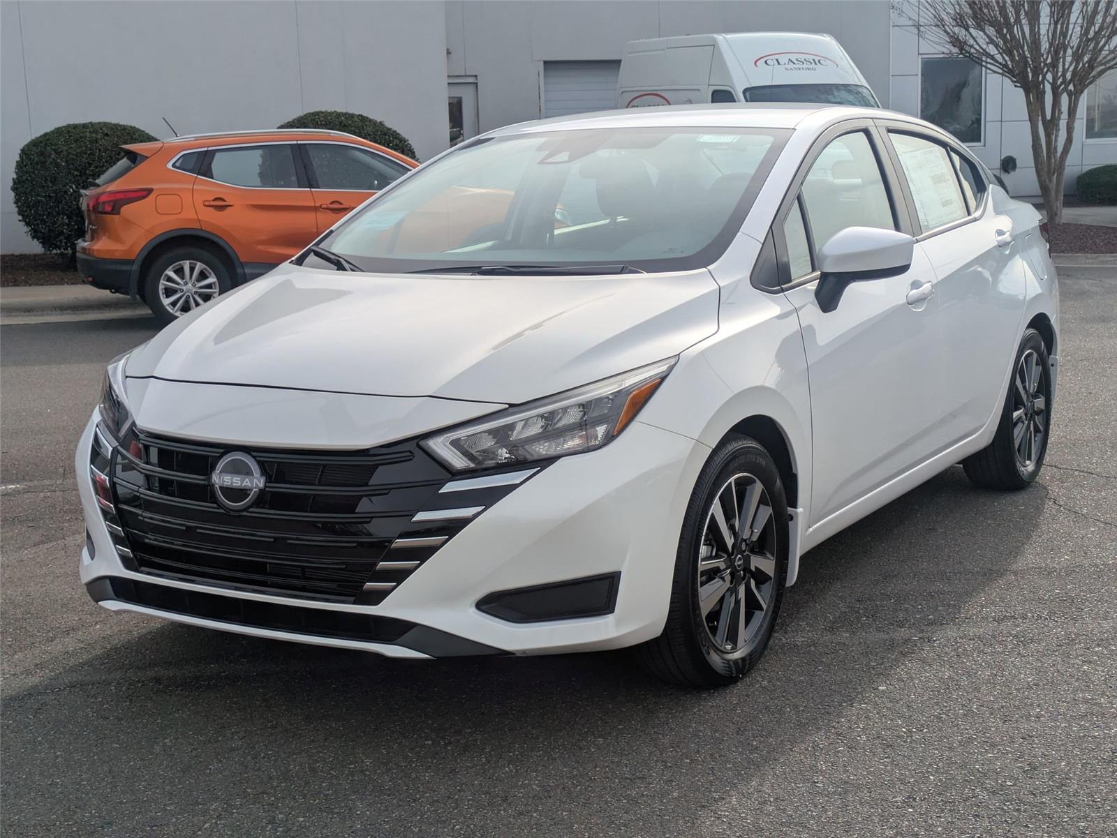 2025 Nissan Versa Sedan SV's photo