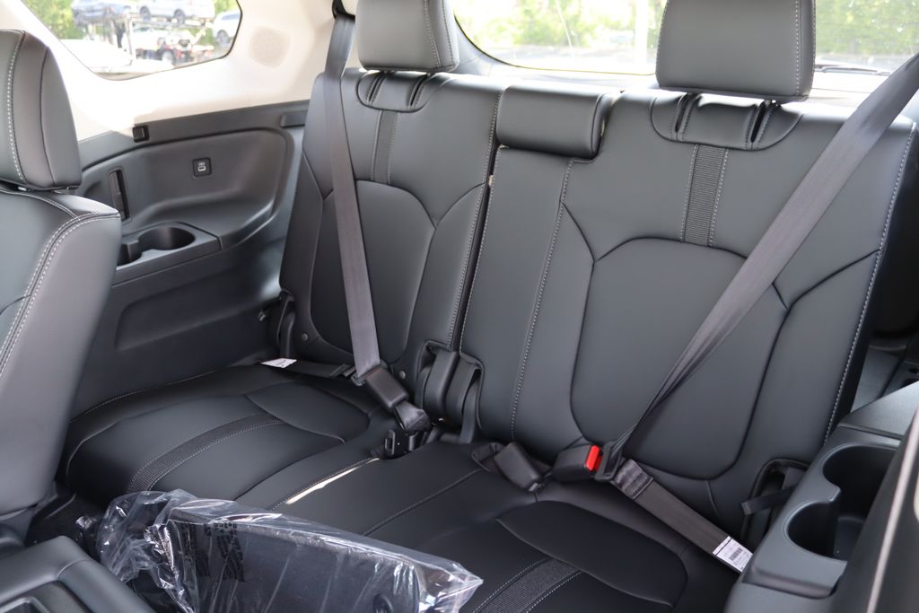 2025 Honda Pilot Touring photo 13