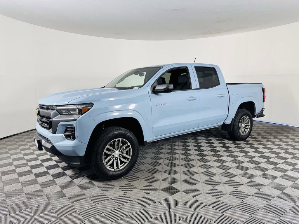 2025 Chevrolet Colorado Work Truck LT photo 4