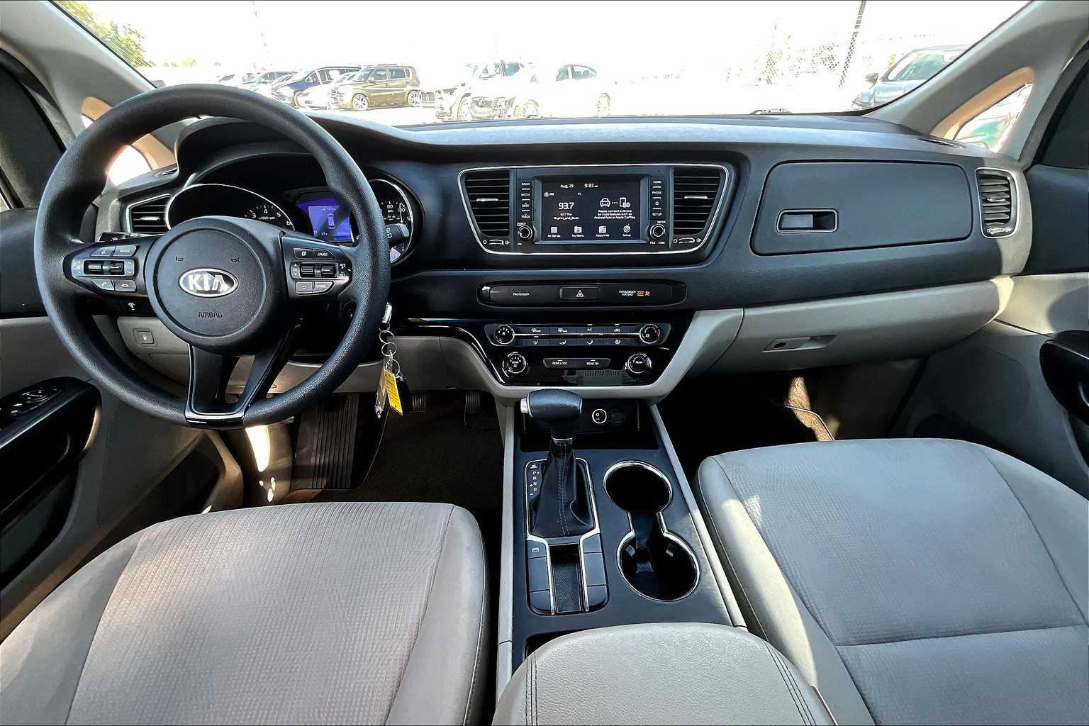 2020 Kia Sedona LX EX photo 13