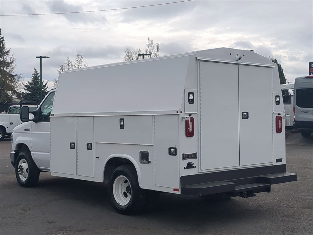 2024 Ford E-350 Base photo 3