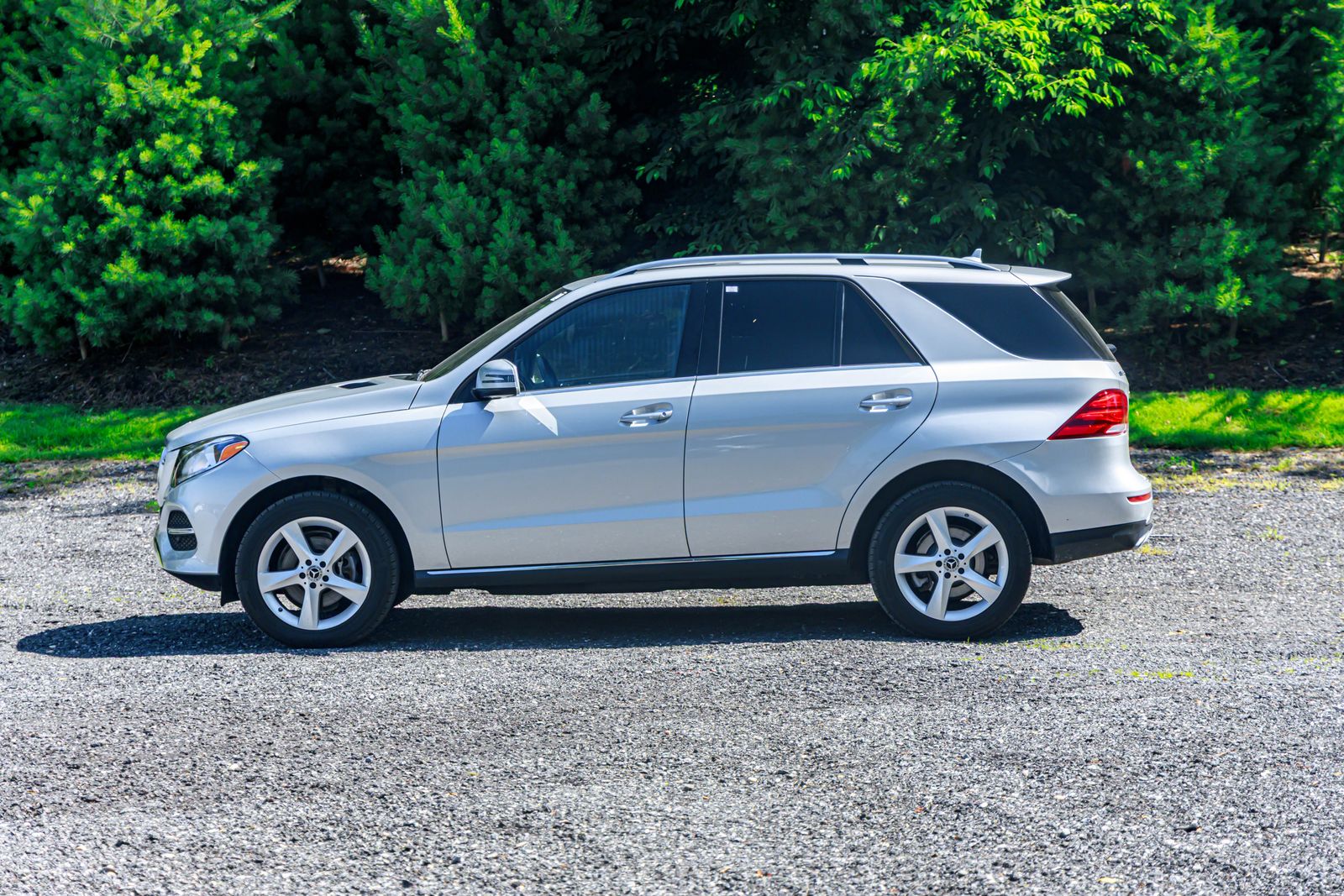 2017 Mercedes Benz GLE 350 4MATIC photo 4