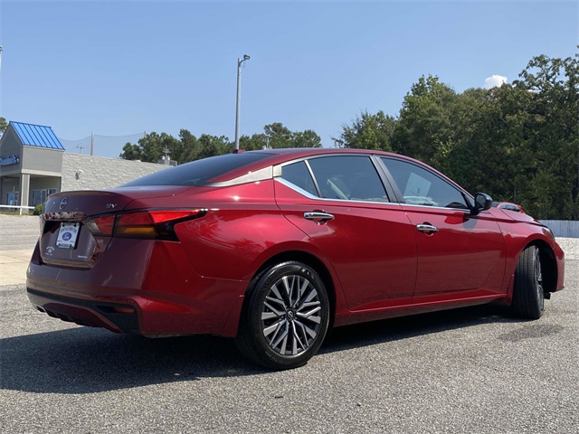 2024 Nissan Altima 2.5 SV photo 3
