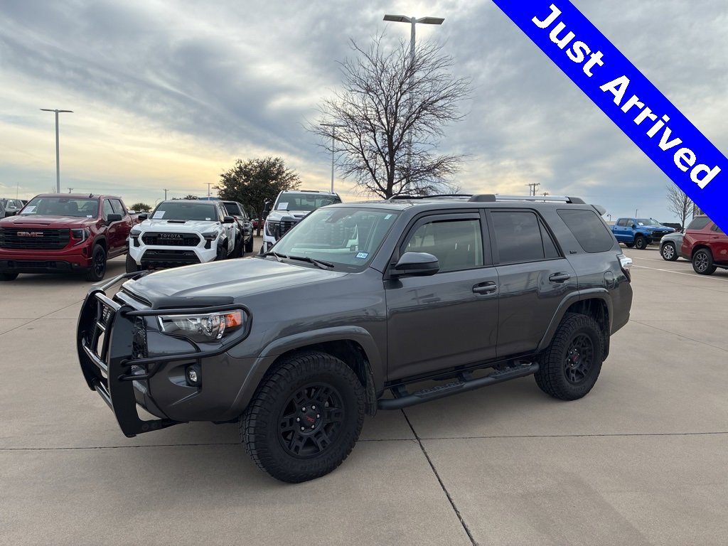 2023 Toyota 4Runner SR5's photo