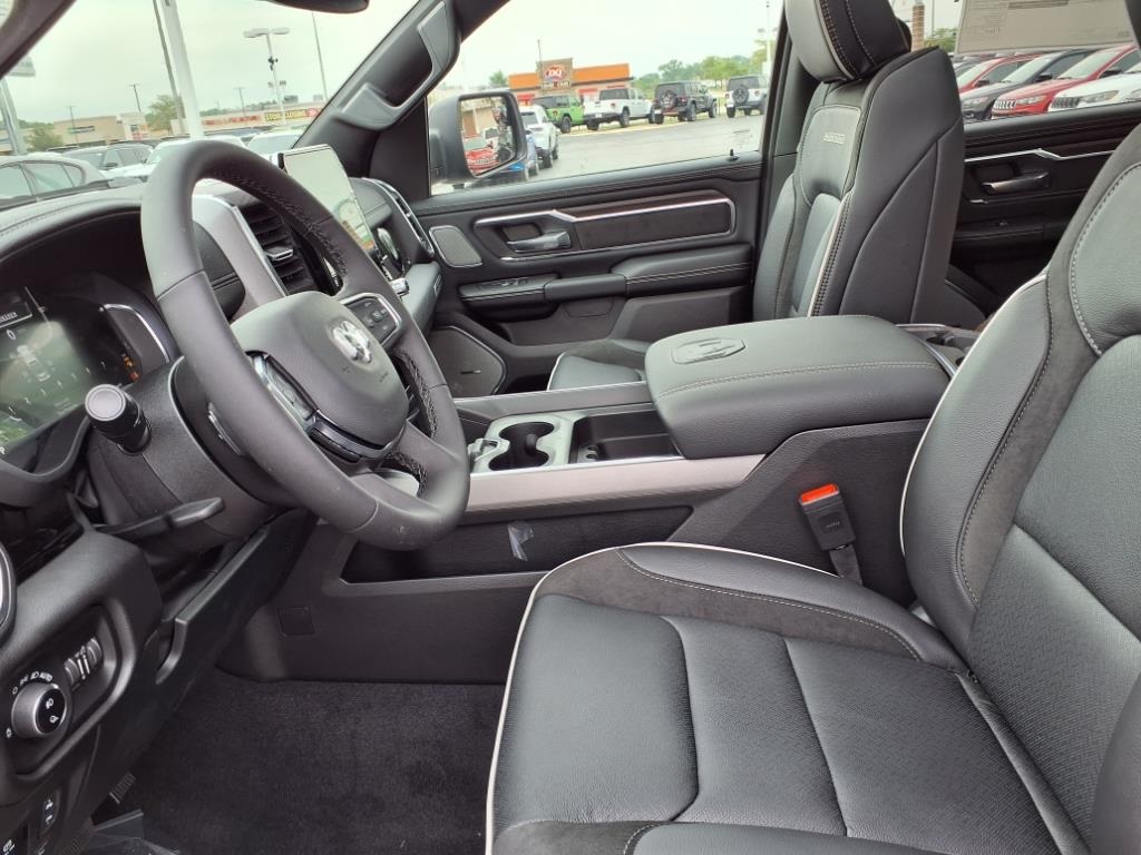2026 Ram 1500 Laramie photo 5