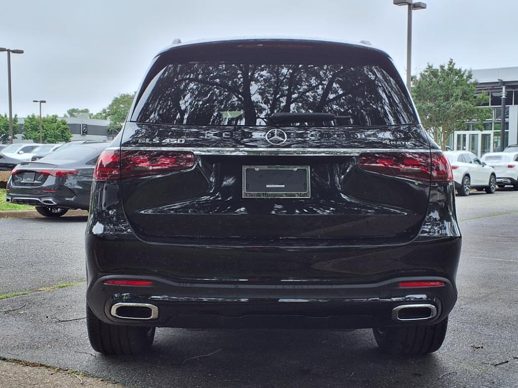 2025 Mercedes Benz GLS 450 4MATIC photo 5