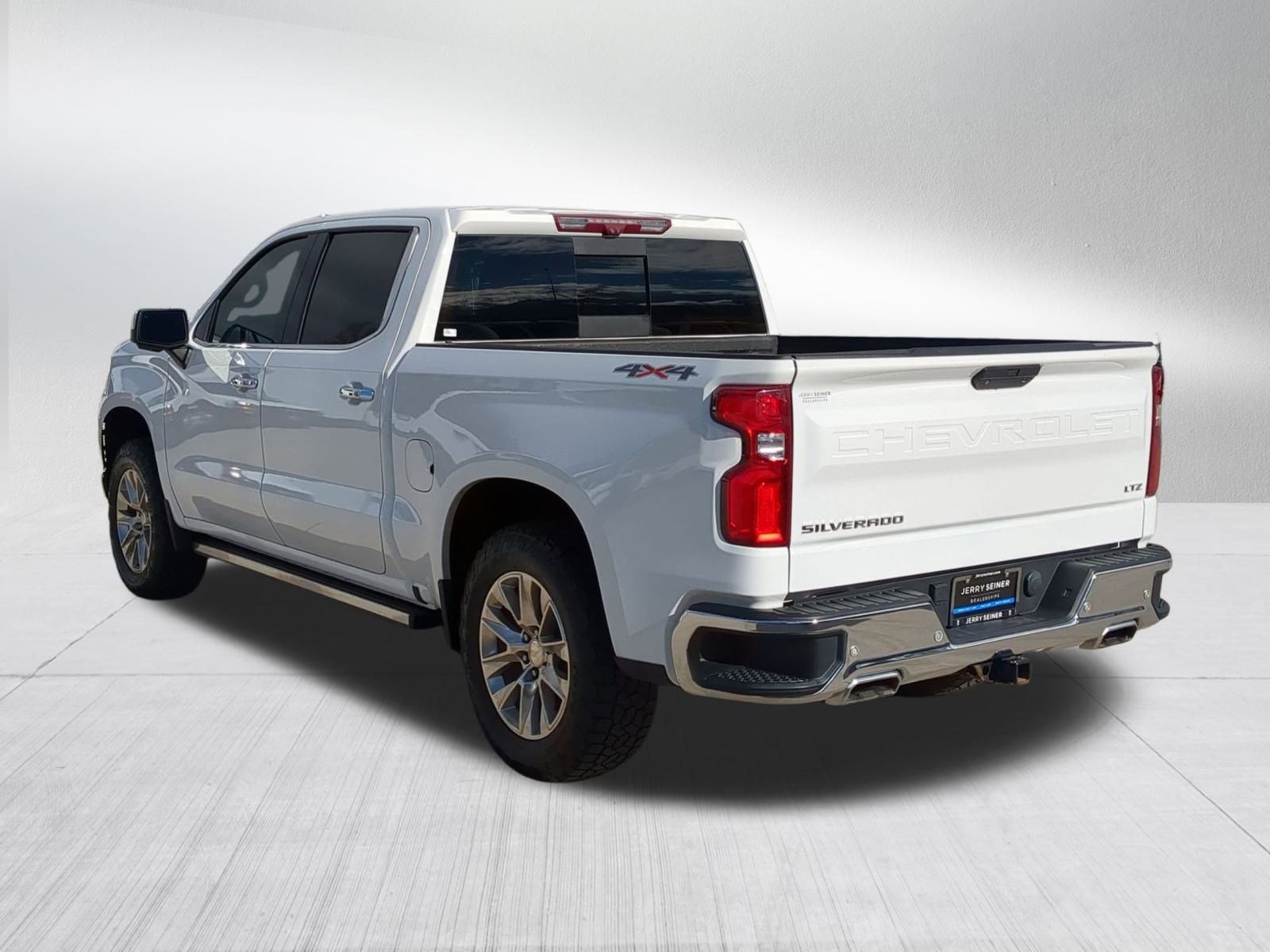 2021 Chevrolet Silverado 1500 LTZ photo 3