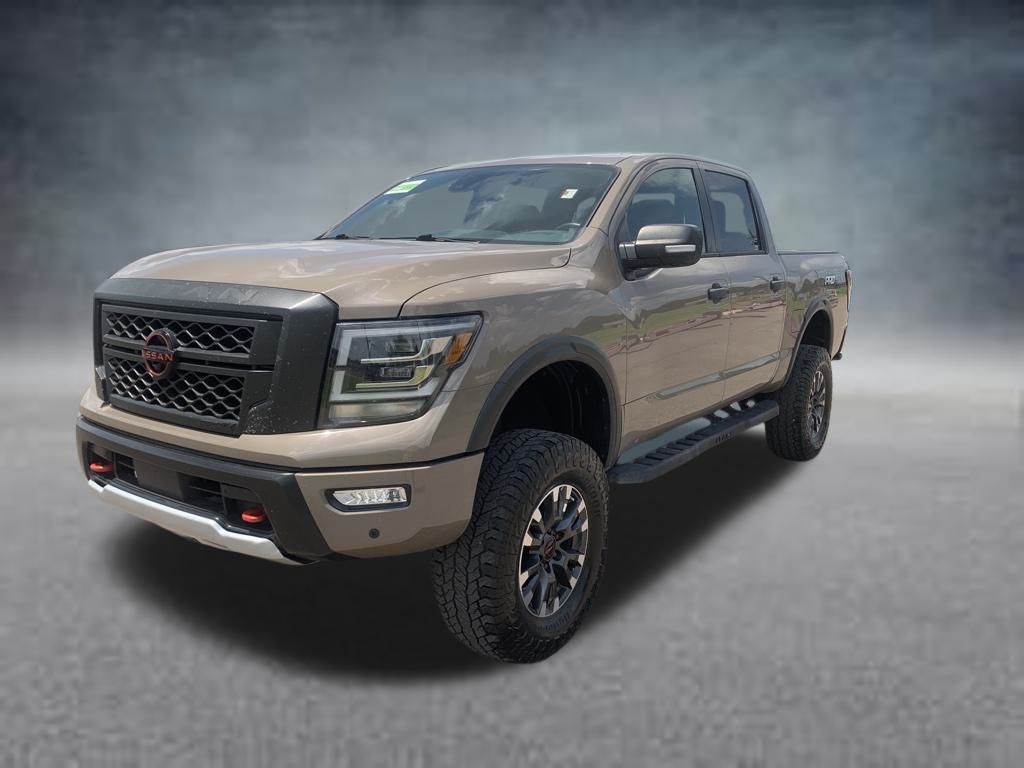 2023 Nissan Titan PRO-4X photo 3