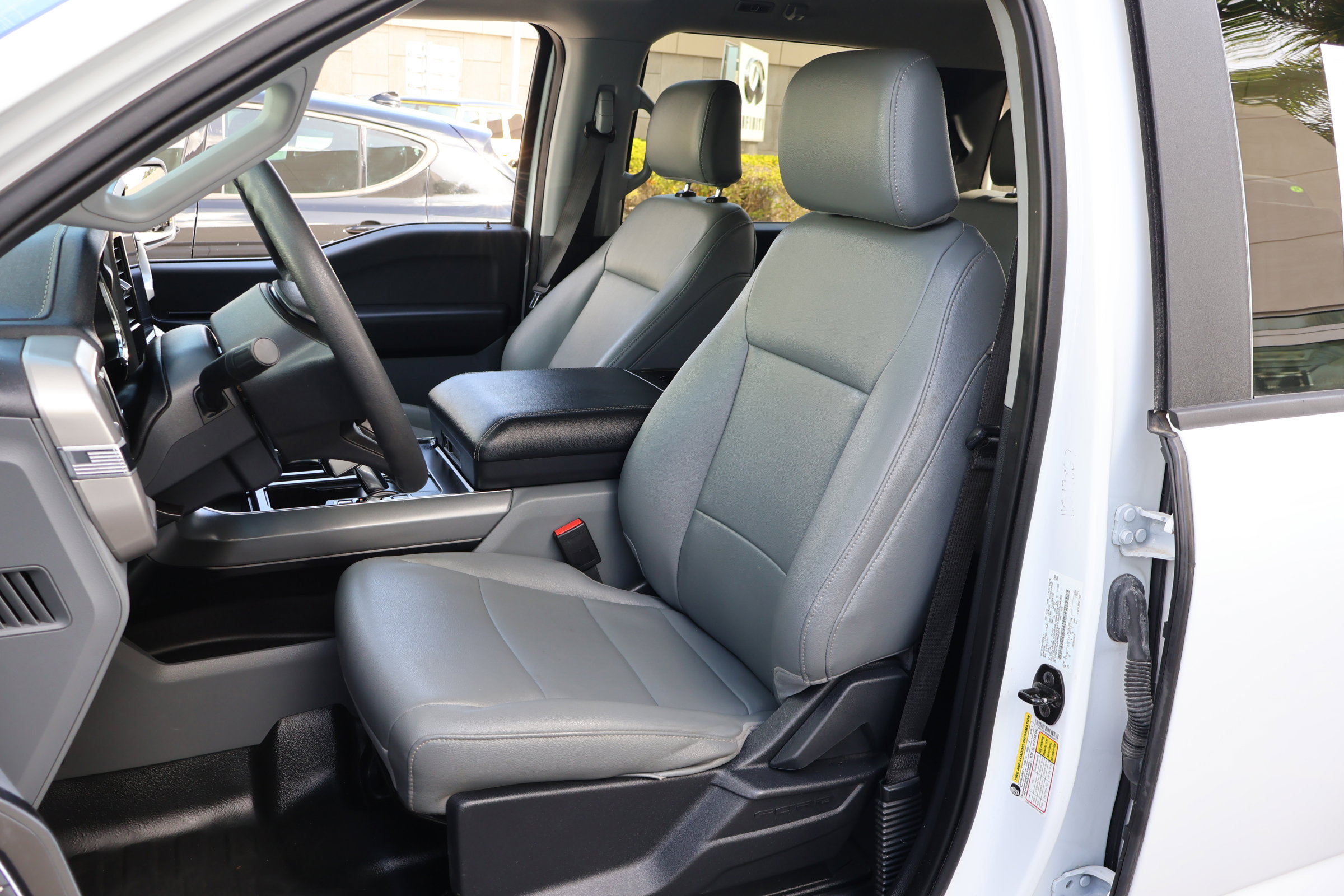 Used 2022 Ford F-150 Lightning Pro with VIN 1FTVW1EL8NWG05076 for sale in Clearwater, FL