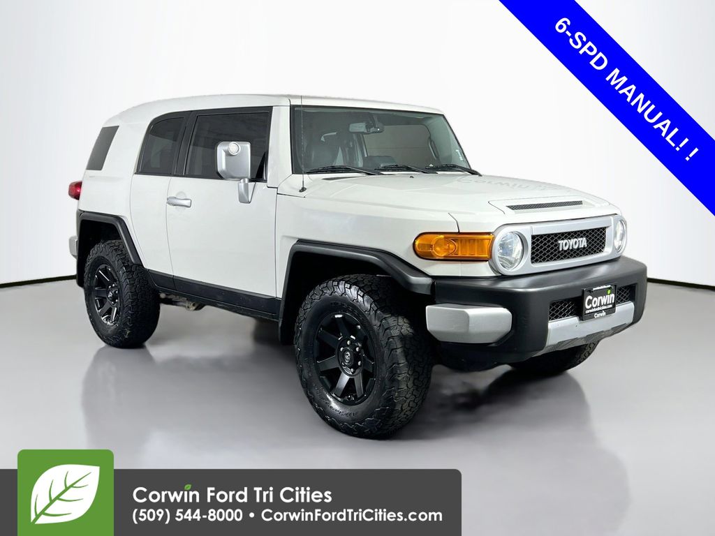 2014 Toyota FJ Cruiser Base