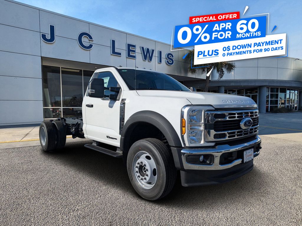 2025 Ford F-600 Super Duty Chassis Cab XL's photo