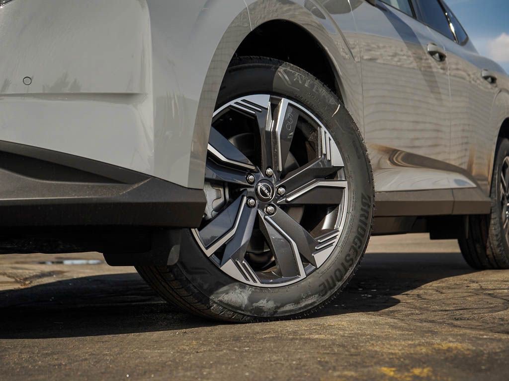 2025 Nissan Murano SL photo 2