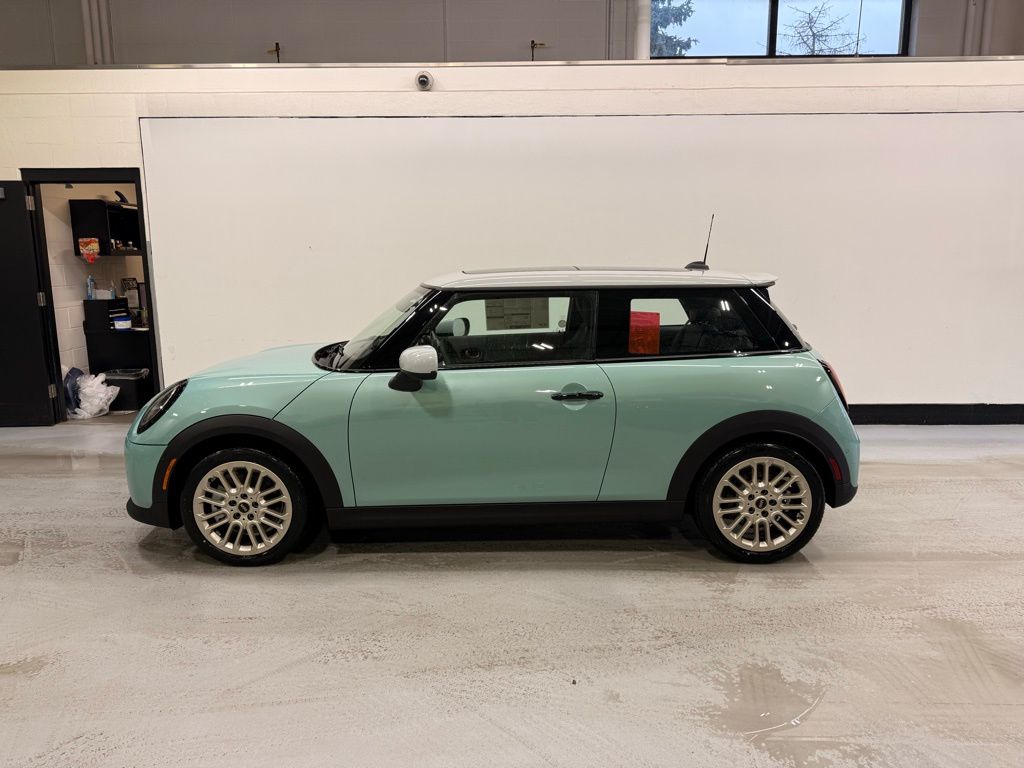2026 Mini Cooper 2 Door Hardtop S Iconic photo 2
