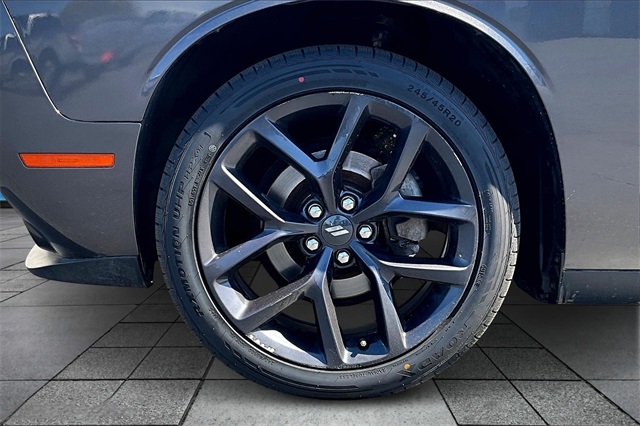 2021 Dodge Challenger SXT photo 9