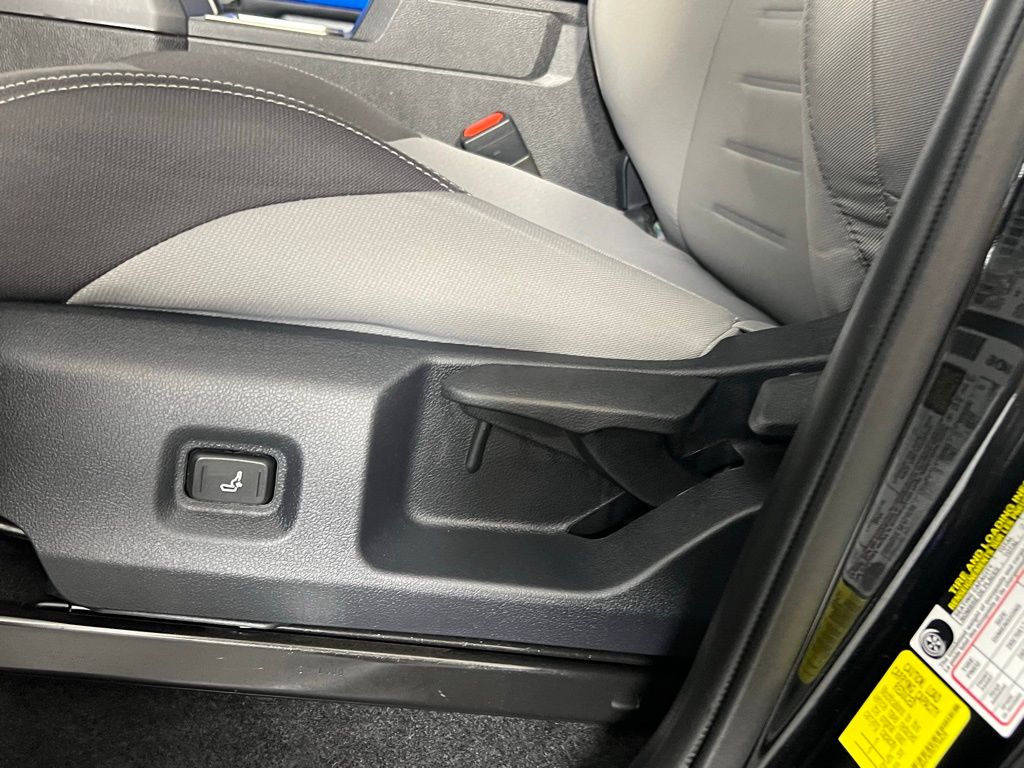 2025 Toyota Tacoma PreRunner photo 18