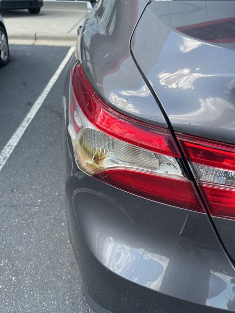 2018 Toyota Camry LE photo 4