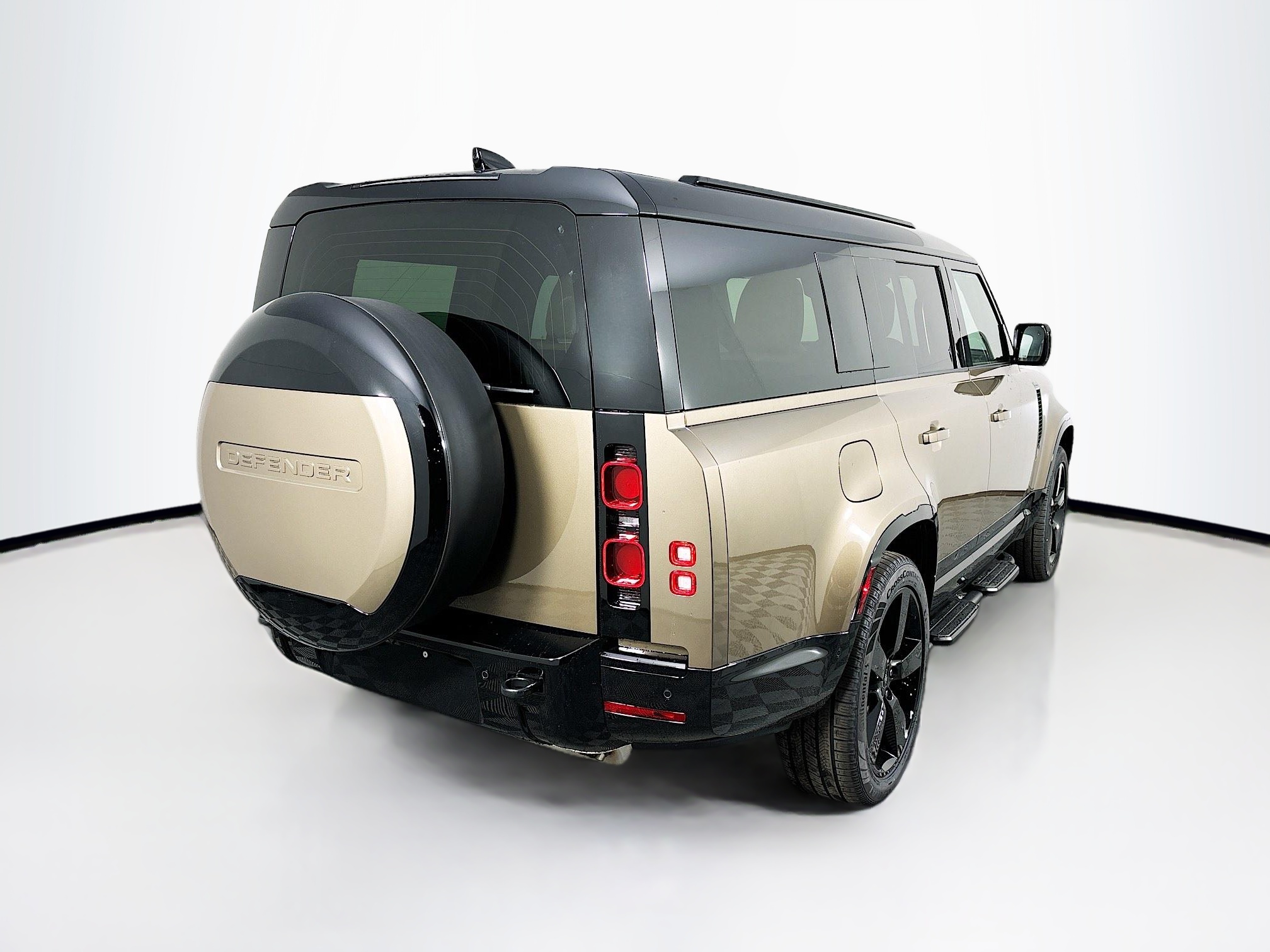 2025 Land Rover Defender 130 X-Dynamic SE photo 5