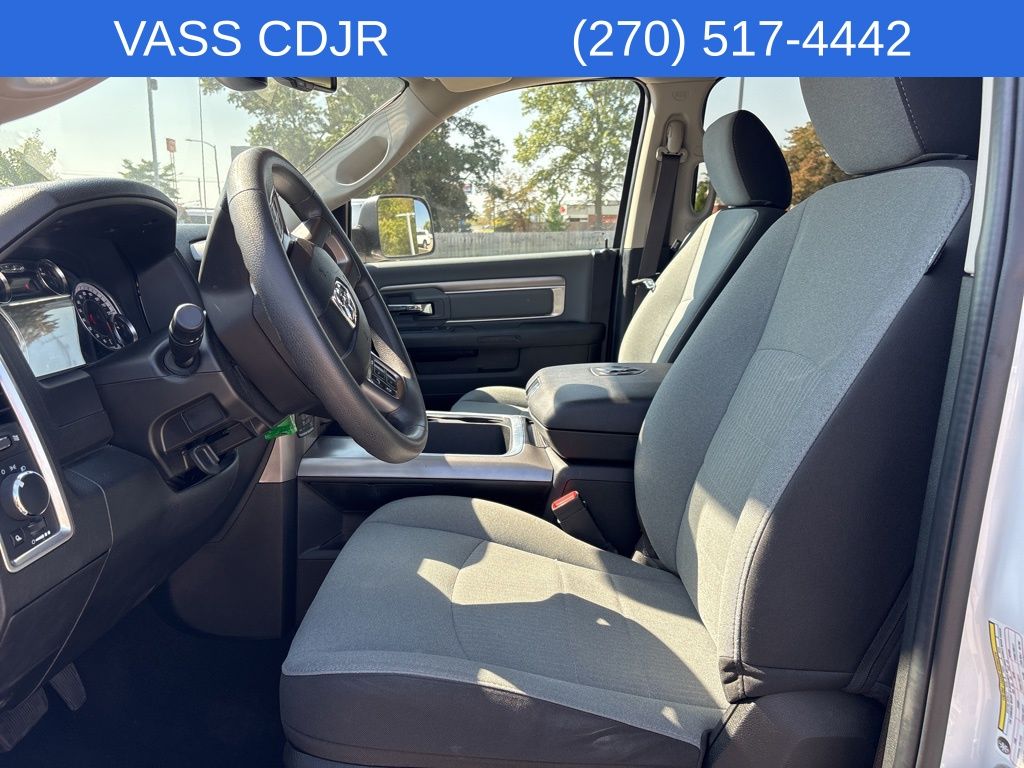 2023 Ram 1500 SLT photo 27