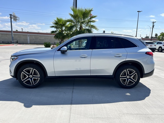 2026 Mercedes Benz GLC 300 photo 4